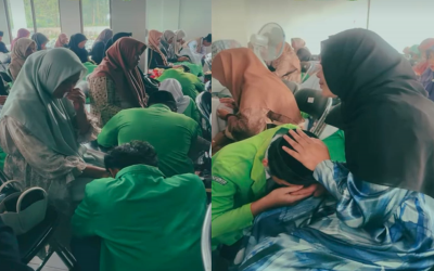 Prosesi Haru Sungkem Siswa Kelas 12 MA Nurul Huda Cisurupan Angkatan 28